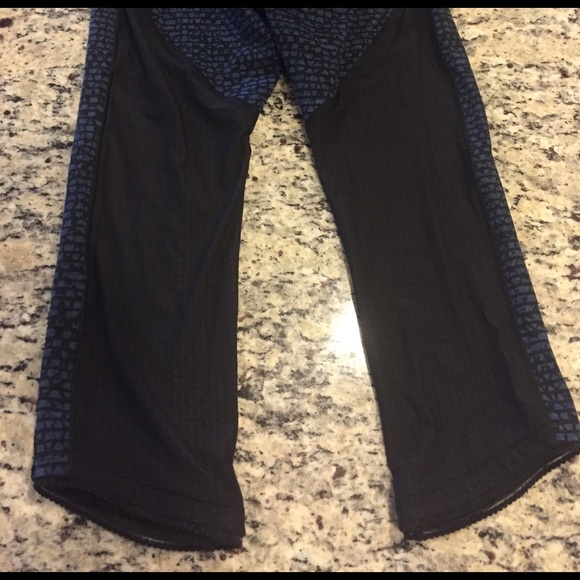 Lululemon deep breath crop - Picture 8 of 13